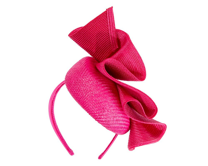 Fuchsia pillbox fascinator by Fillies Collection - Image 6