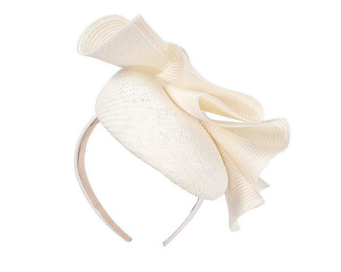 White pillbox fascinator by Fillies Collection S259 - Image 6