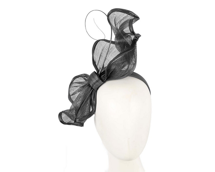 Black racing fascinator by Fillies Collection S261