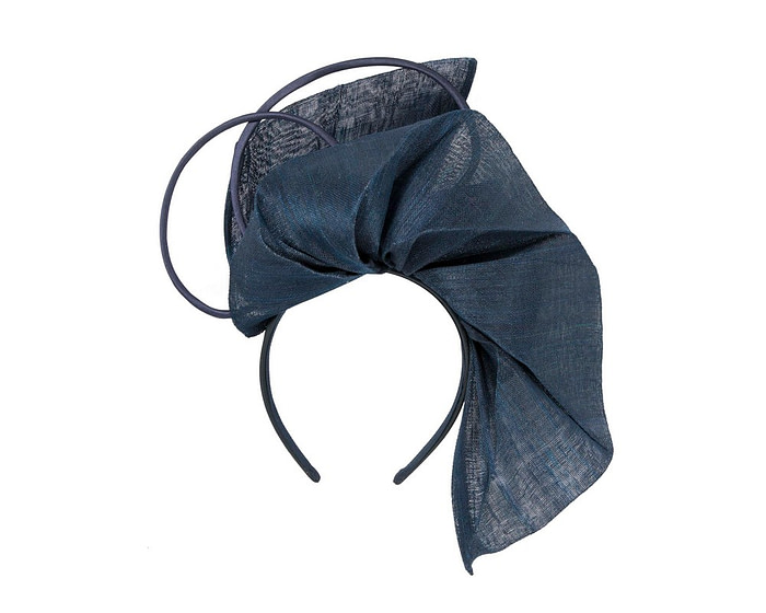 Bespoke navy fascinator by Fillies Collection - Image 2