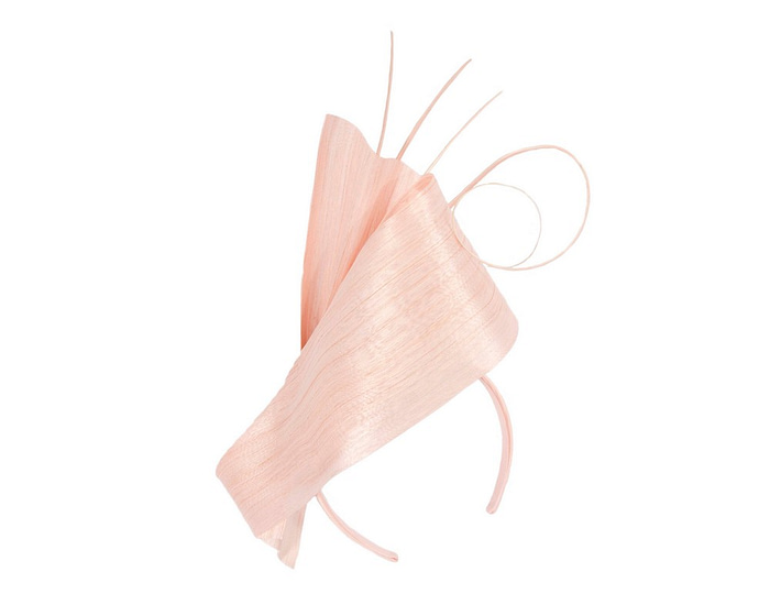 Edgy pink fascinator by Fillies Collection - Image 4