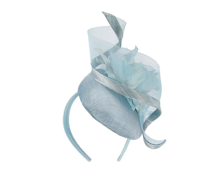 Light blue pillbox fascinator with flower by Fillies Collection - Image 6