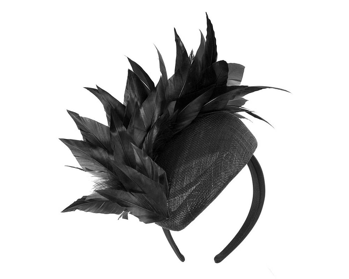 Black feather spring facing fascinator - Image 2