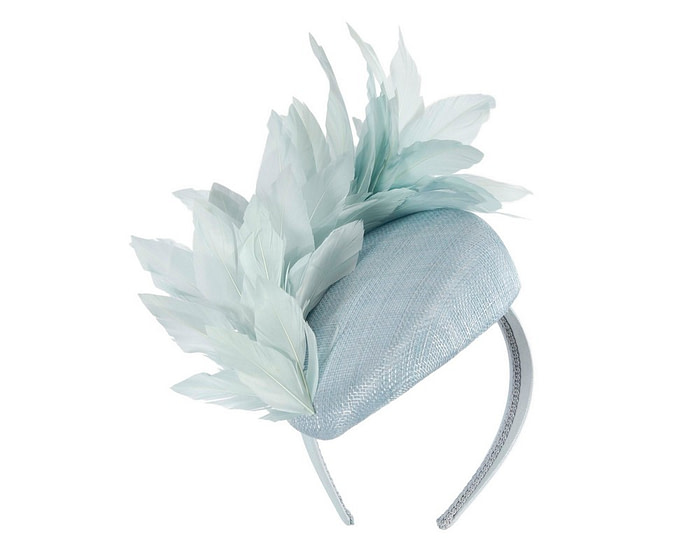 Light blue feather spring facing fascinator - Image 2