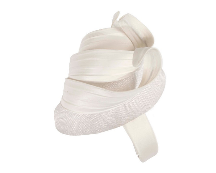 White spring racing fascinator by Fillies Collection - Image 3