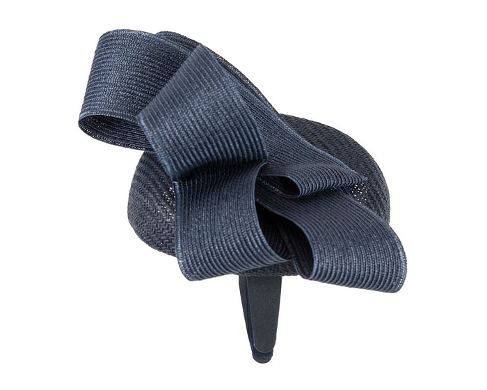 Navy pillbox fascinator by Fillies Collection S286 - Image 4