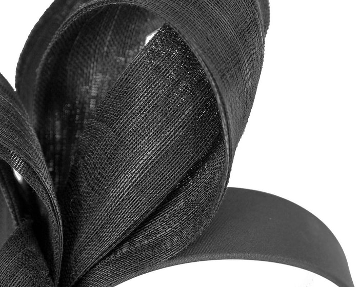 Black abaca loops racing fascinator by Fillies Collection - Image 3