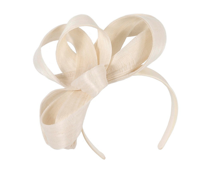 Cream abaca loops racing fascinator by Fillies Collection - Image 2