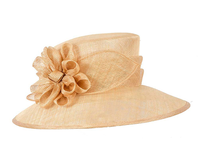 Large gold sinamay racing hat - Image 2