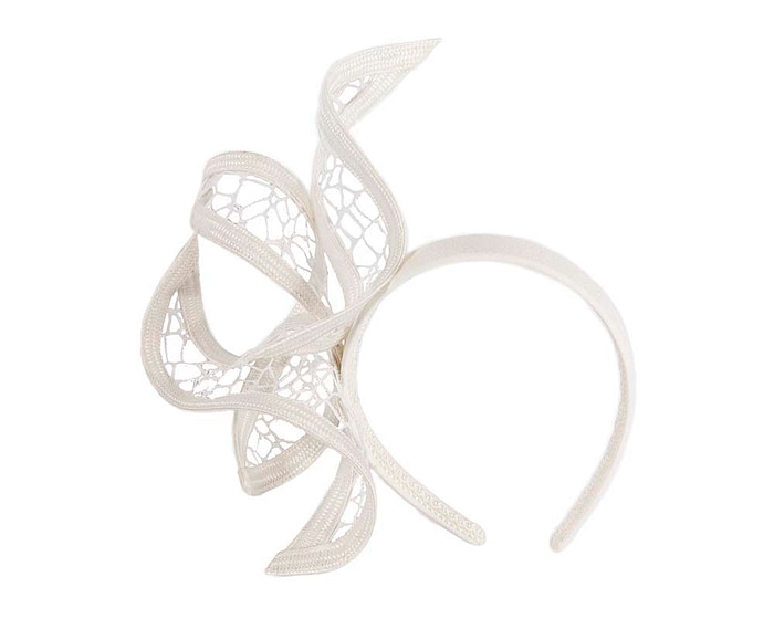 Exclusive cream fascinator by Cupids Millinery Melbourne - Image 2