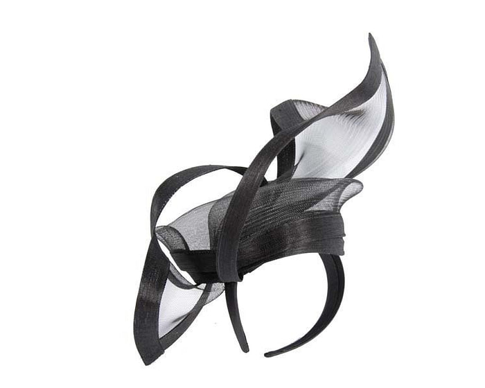 Black edgy racing fascinator by Fillies Collection - Image 5