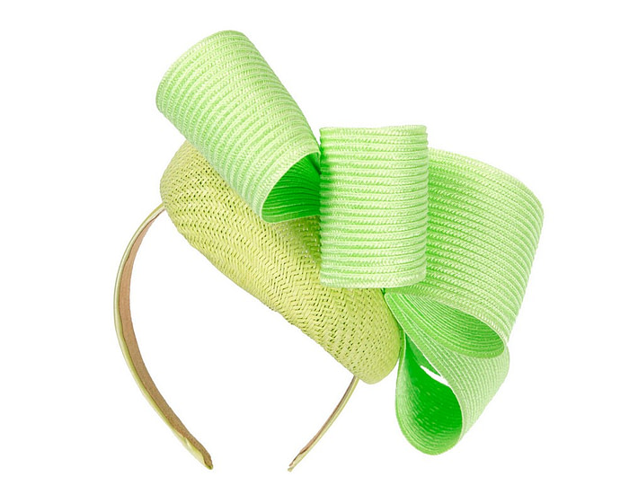 Lime green pillbox fascinator by Fillies Collection - Image 6