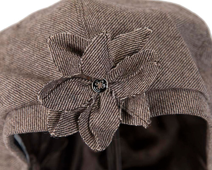 Brown winter ladies fashion beret hat by Max Alexander - Image 3