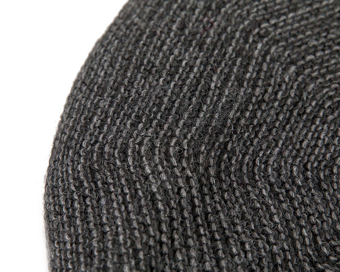 Classic crocheted dark grey beret by Max Alexander - Image 3