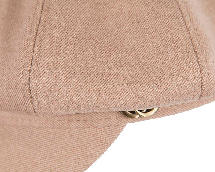 Soft beige newsboy cap by Max Alexander - Image 4