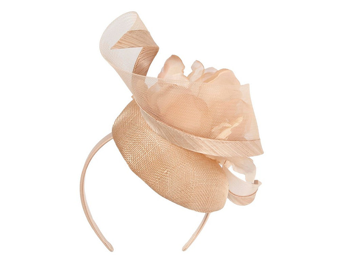 Nude pillbox fascinator with flower by Fillies Collection - Image 6