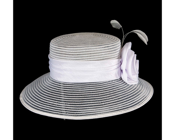 White hat with satin flower - Image 3