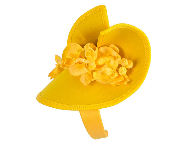 Yellow winter felt fascinator with orchid - Image 3