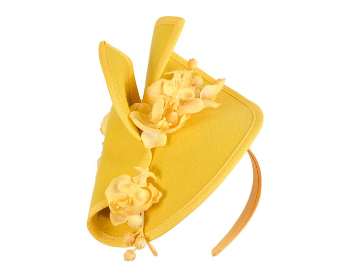 Yellow winter felt fascinator with orchid - Image 2