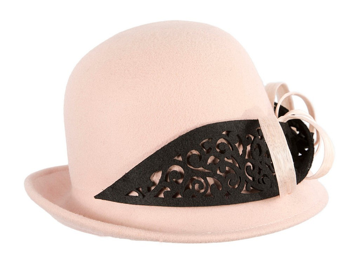 Felt beige & black cloche hat by Fillies Collection - Image 6