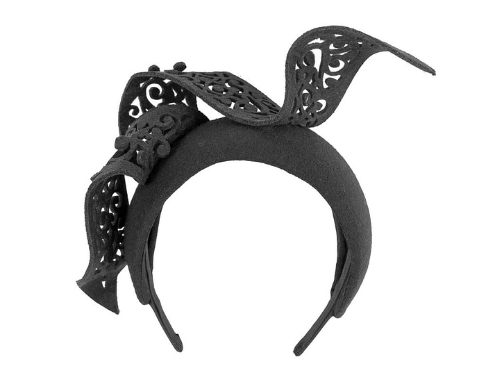 Bespoke black winter racing fascinator by Fillies Collection F695 - Image 4