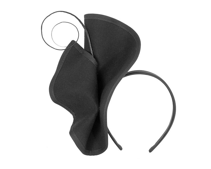 Sculpted black felt winter racing fascinator - Image 2