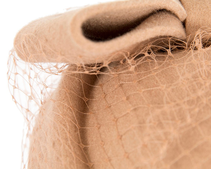 Beige felt pillbox hat with face veil by Max Alexander - Image 5