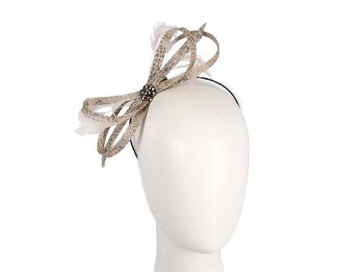 Sinamay loops and feathers fascinator