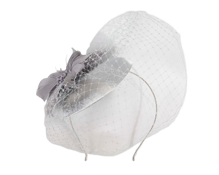 Silver fascinator with feather and veil - Image 2