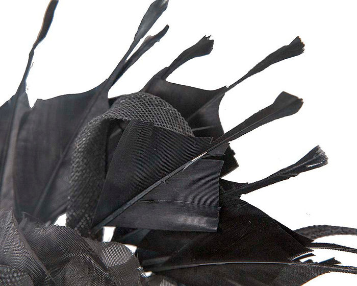 Black flower and feathers fascinator - Image 3