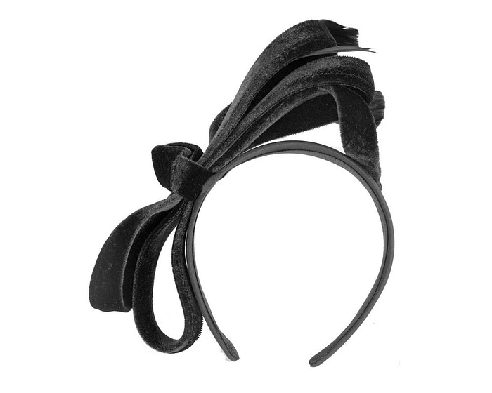 Black velvet bow racing fascinator by Max Alexander - Image 4