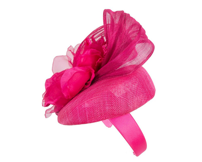 Astonishing fuchsia pillbox racing fascinator by Fillies Collection - Image 4