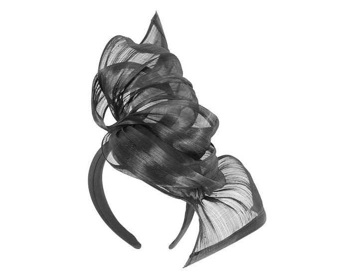 Bespoke black silk abaca fascinator by Fillies Collection - Image 2