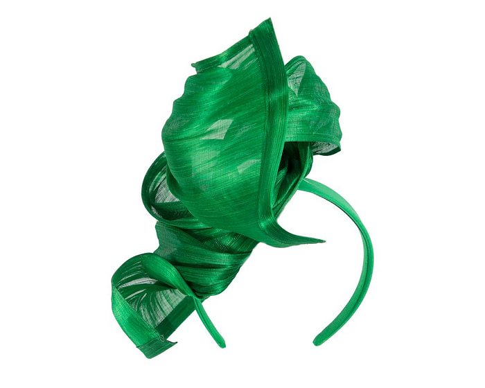 Bespoke green silk abaca fascinator by Fillies Collection - Image 6