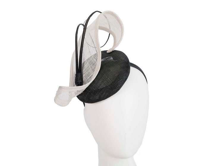 Designers black & white racing fascinator by Max Alexander MA835