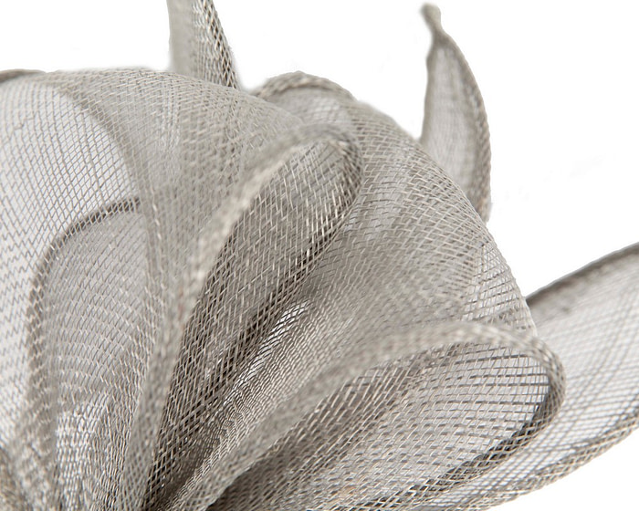 Max Alexander silver sinamay bow fascinator - Image 3