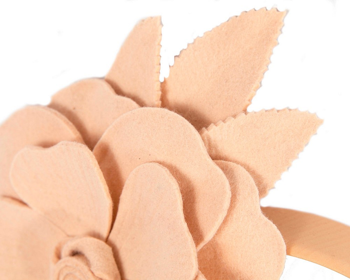 Beige felt flower fascinator by Max Alexander - Image 3