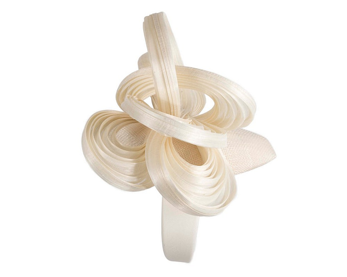Exclusive cream pillbox fascinator by Fillies Collection - Image 3