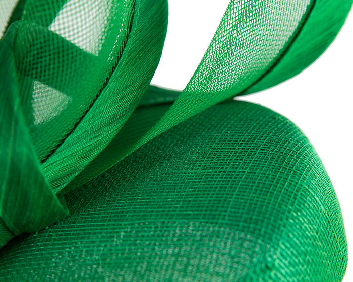 Green pillbox fascinator by Fillies Collection - Image 5
