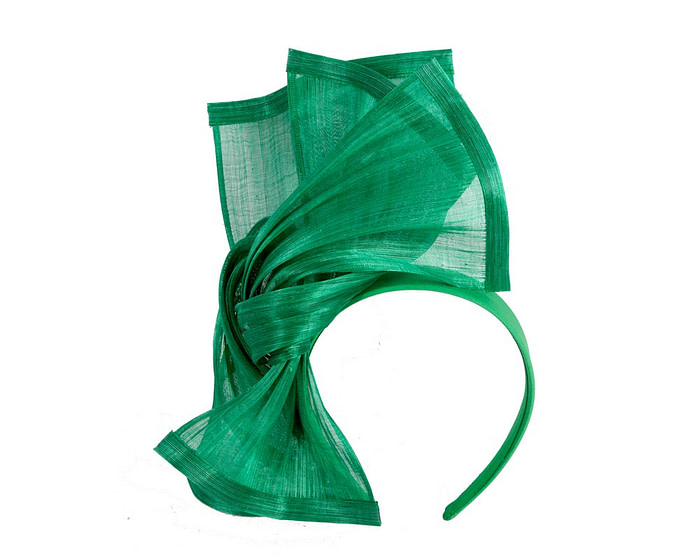 Bespoke green silk abaca racing fascinator by Fillies Collection - Image 2