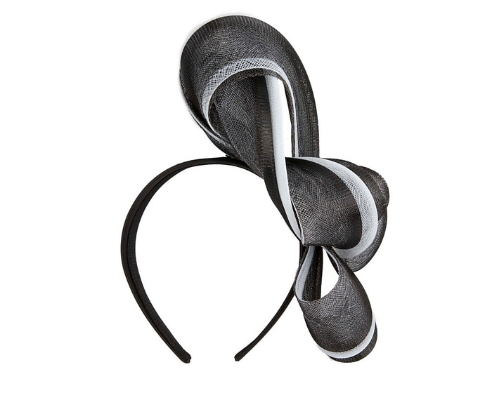 Black & white crinoline bow fascinator by Fillies Collection - Image 4