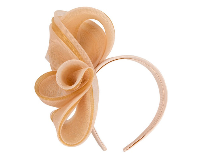 Nude crinoline bow fascinator by Fillies Collection - Image 2