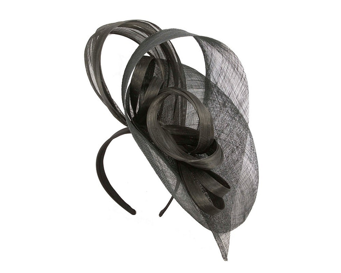 Large black sinamay fascinator by Fillies Collection - Image 2