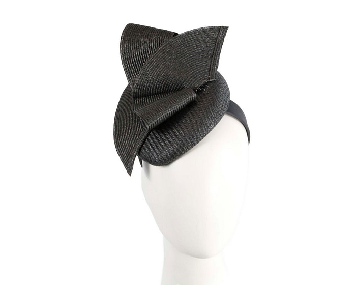 Black pillbox fascinator by Fillies Collection