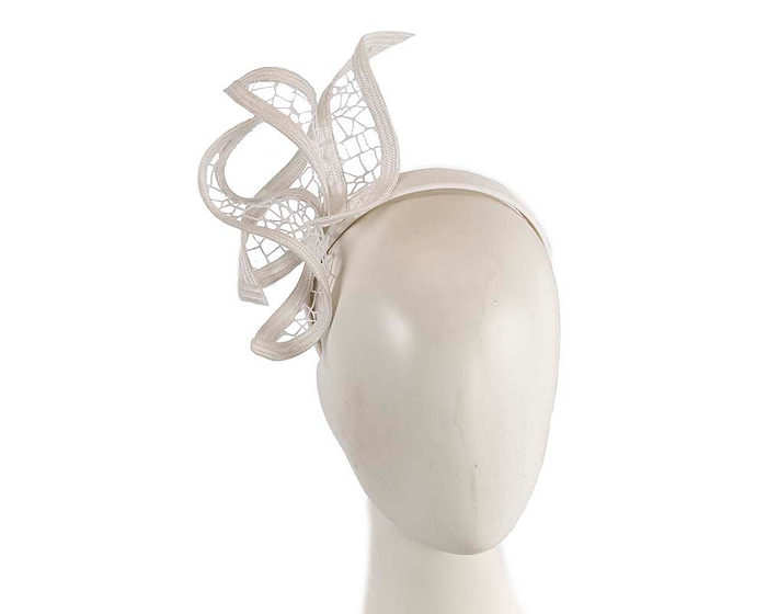 Exclusive cream fascinator by Cupids Millinery Melbourne - Hats From OZ