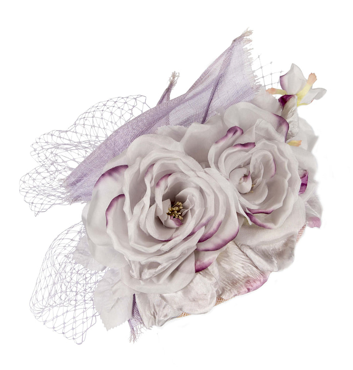 Elegant Floral Fascinator with Delicate Lilac Accents - Image 2