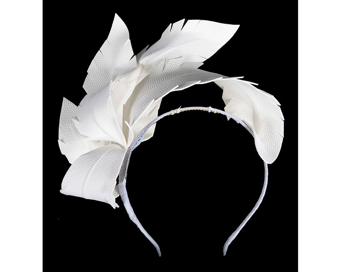 Bespoke white fascinator by BELIEVERA - Image 2