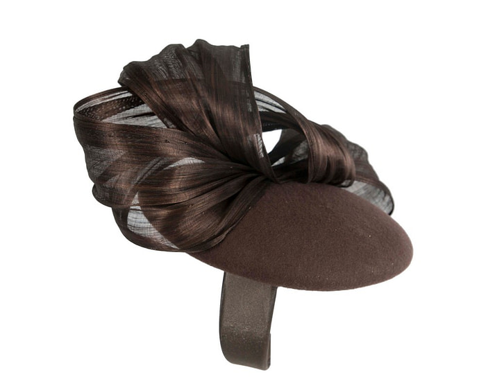 Chocolate fascinator with silk abaca bow - Image 3