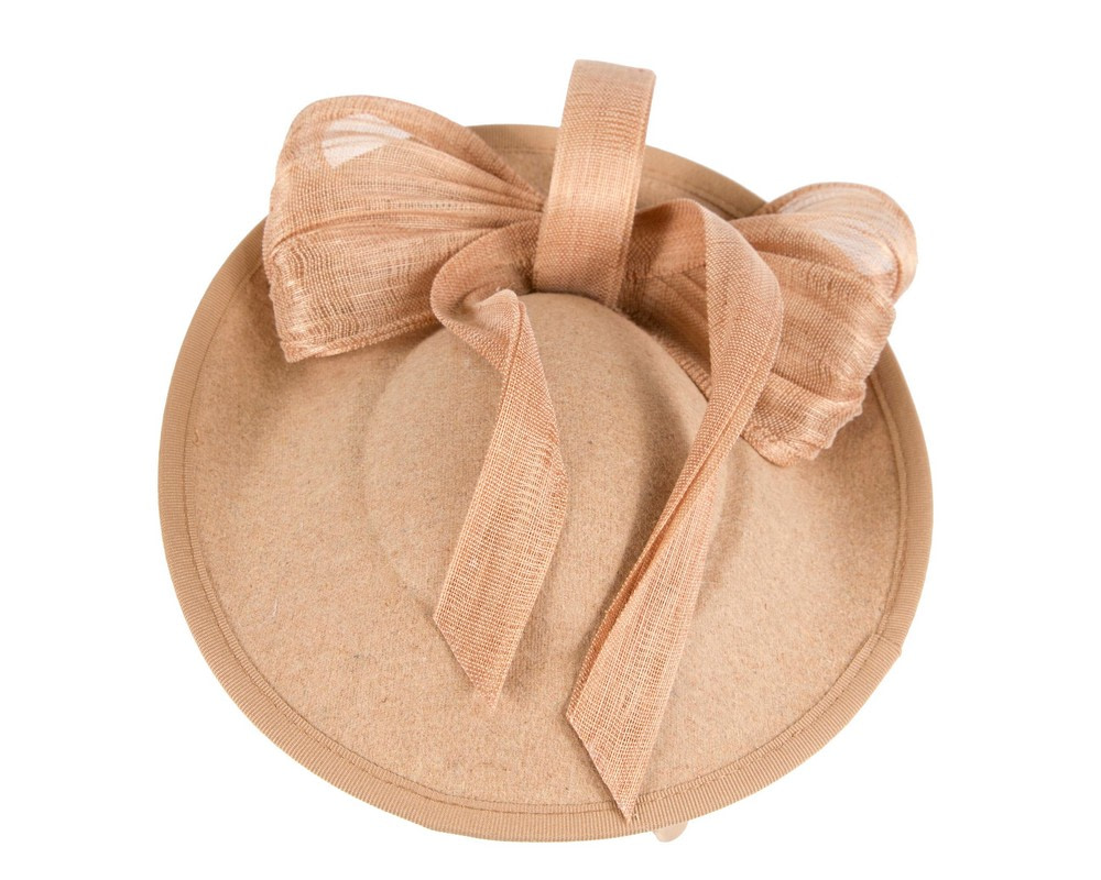 Large beige plate fascinator with bow by Fillies Collection - Image 3
