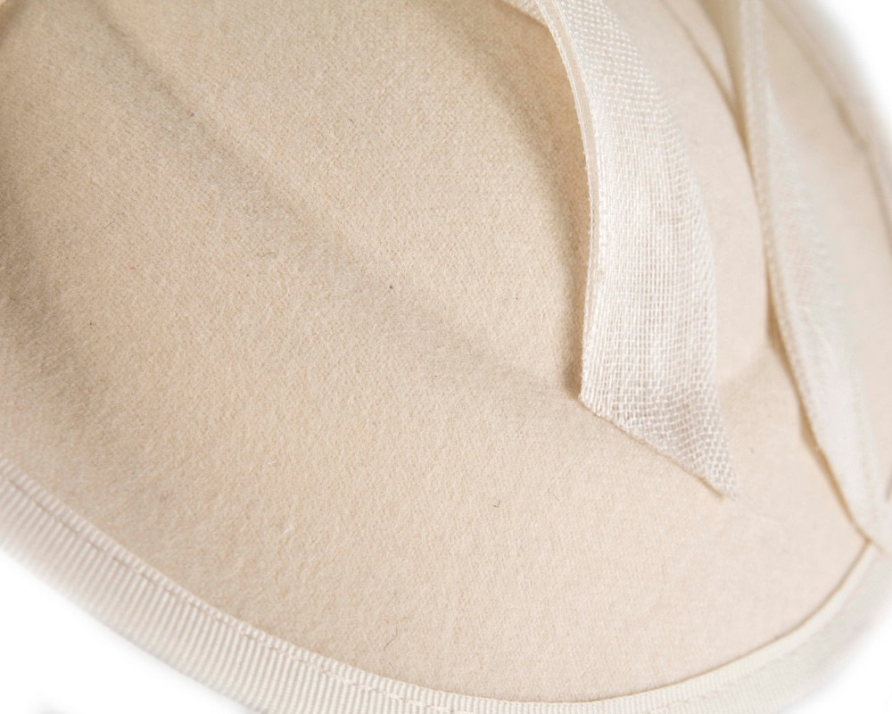 Large cream plate fascinator with bow by Fillies Collection - Image 6